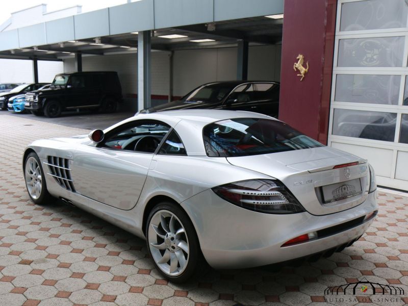 Mercedes-Benz SLR McLaren