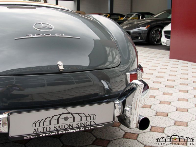 Mercedes-Benz 300 SL Roadster