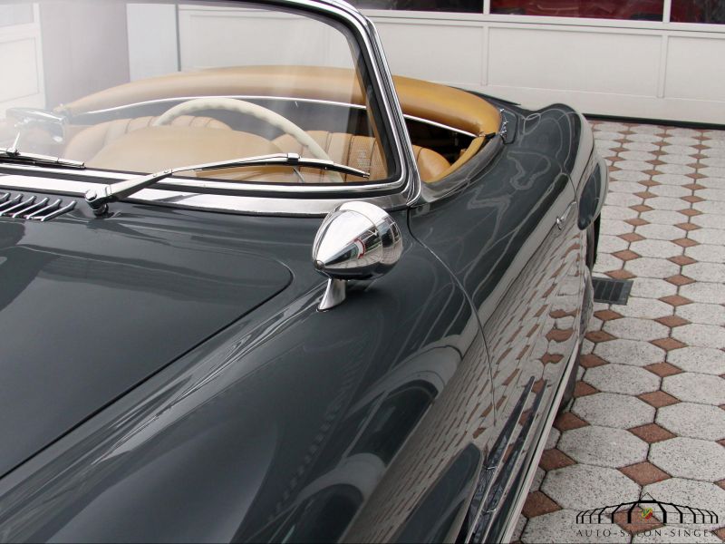 Mercedes-Benz 300 SL Roadster