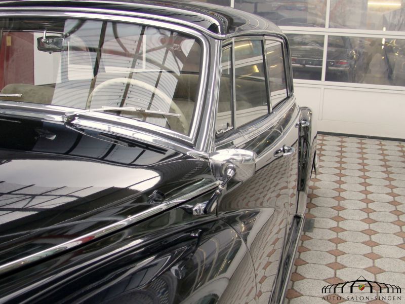 Mercedes-Benz 300 Adenauer