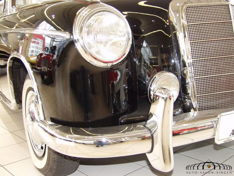 Mercedes-Benz 220 S Ponton Coupe