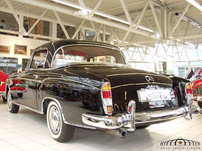 Mercedes-Benz 220 S Ponton Coupe