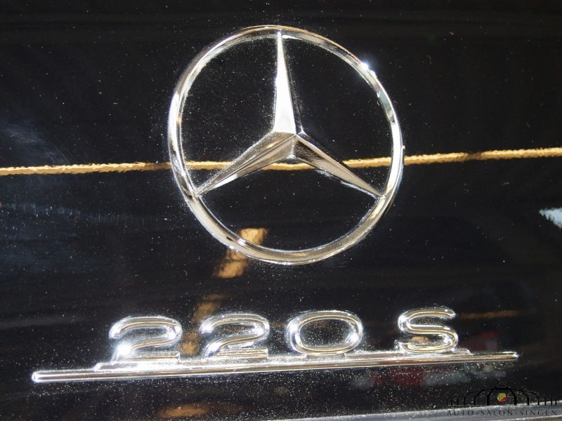 Mercedes-Benz 220 S Ponton Coupe