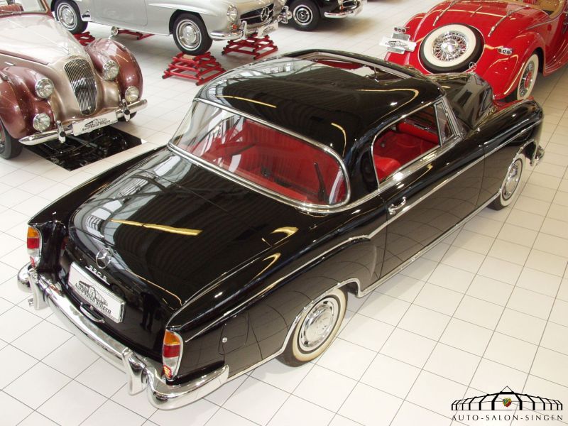Mercedes-Benz 220 S Ponton Coupe
