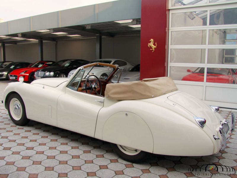 Jaguar XK 120 DHC