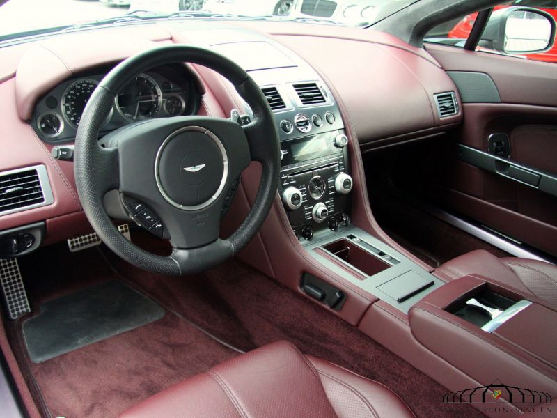 Aston Martin V8 Vantage Coupe 
