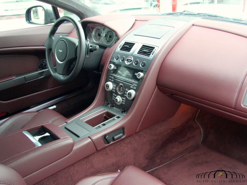 Aston Martin V8 Vantage Coupe 