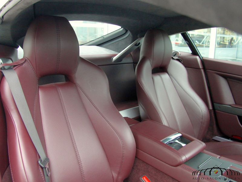Aston Martin V8 Vantage Coupe 