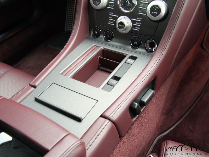 Aston Martin V8 Vantage Coupe 
