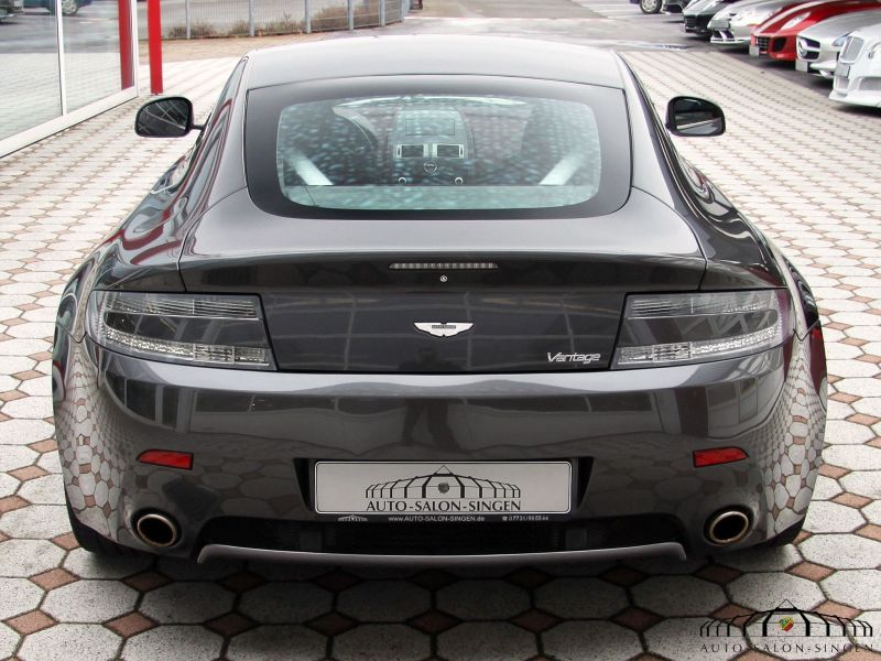 Aston Martin V8 Vantage Coupe 