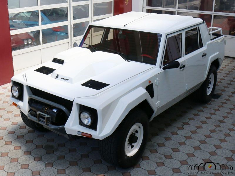 Lamborghini LM 002