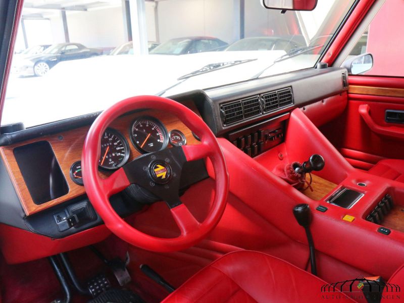 Lamborghini LM 002