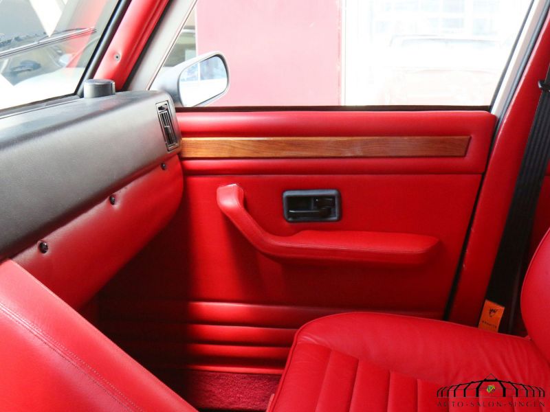 Lamborghini LM 002