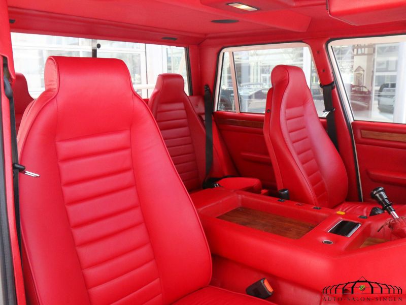 Lamborghini LM 002