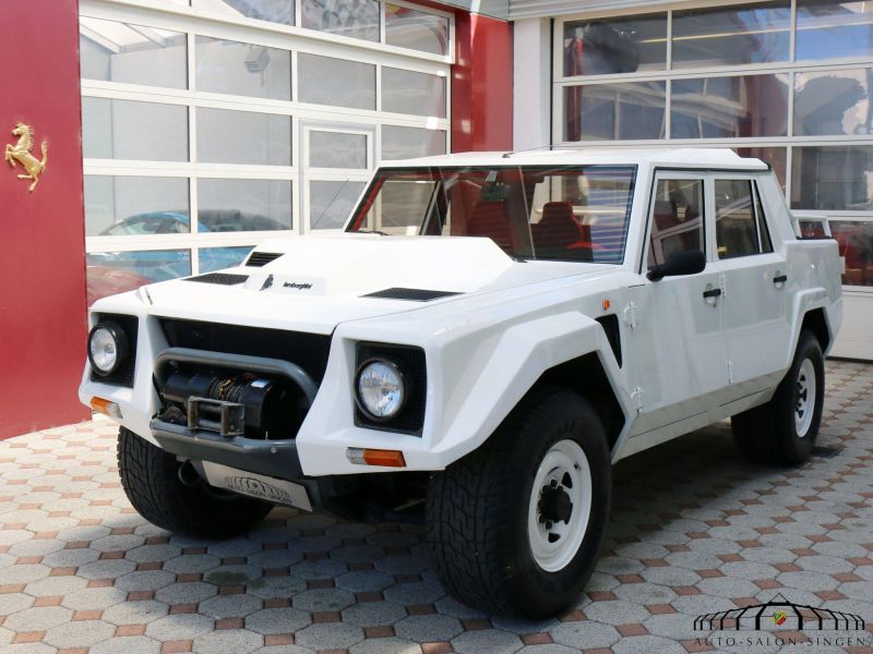 Lamborghini LM 002