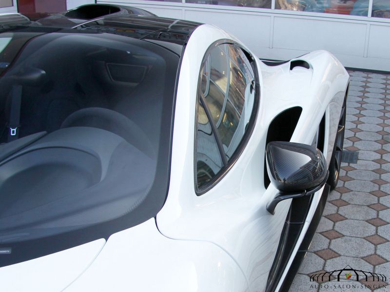McLaren P1