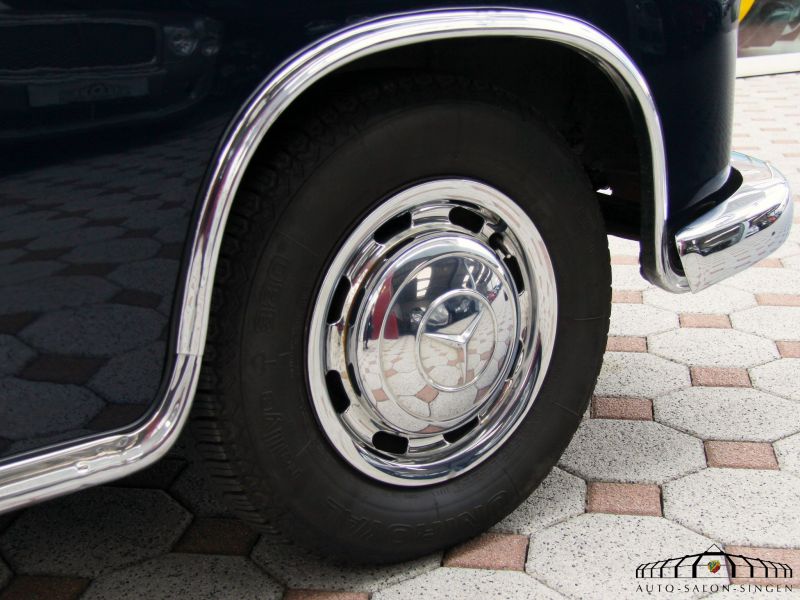 Mercedes-Benz 220 SE Ponton Coupe