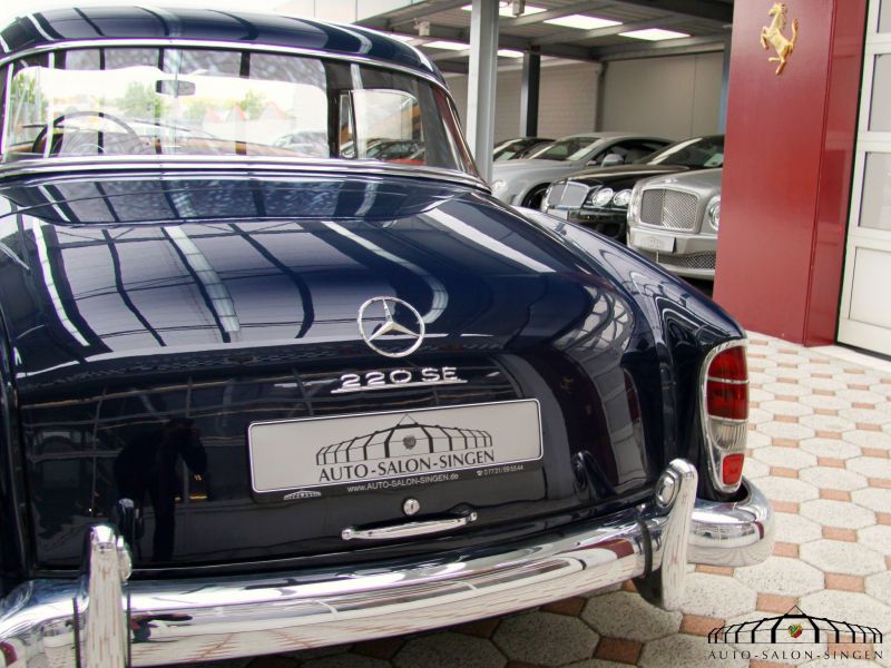 Mercedes-Benz 220 SE Ponton Coupe