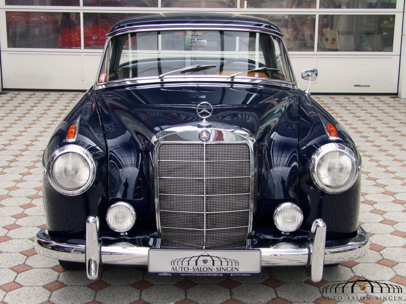 Mercedes-Benz 220 SE Ponton Coupe