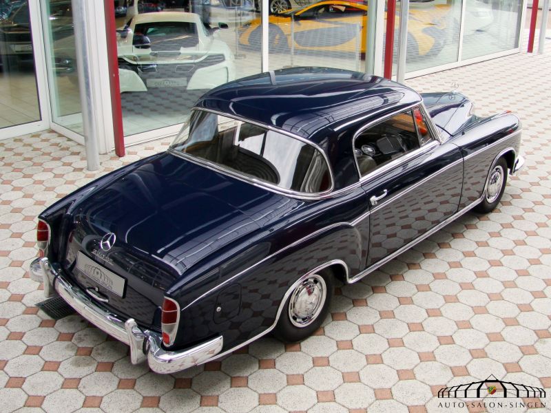 Mercedes-Benz 220 SE Ponton Coupe