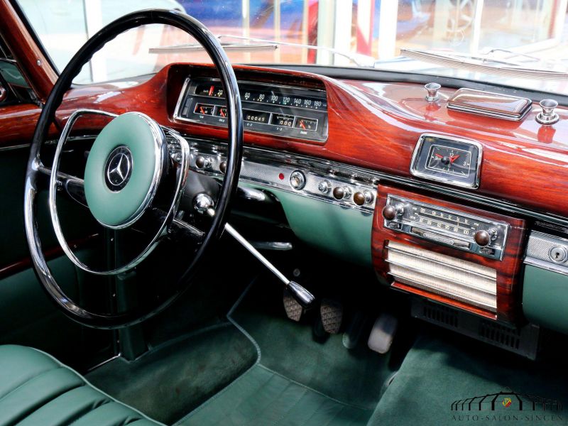 Mercedes-Benz 220 S Ponton Cabrio A/C