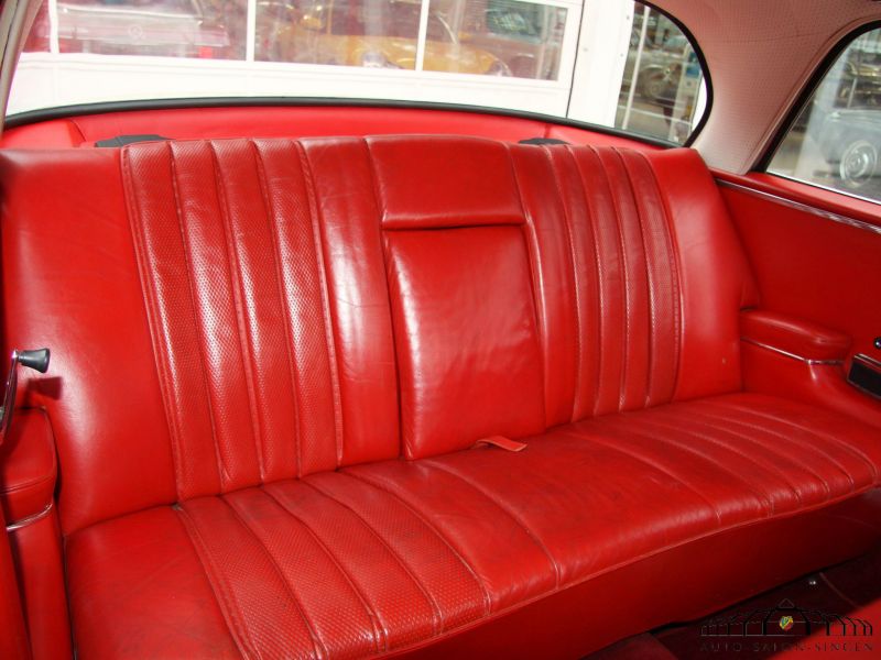 Mercedes-Benz 220 SE b