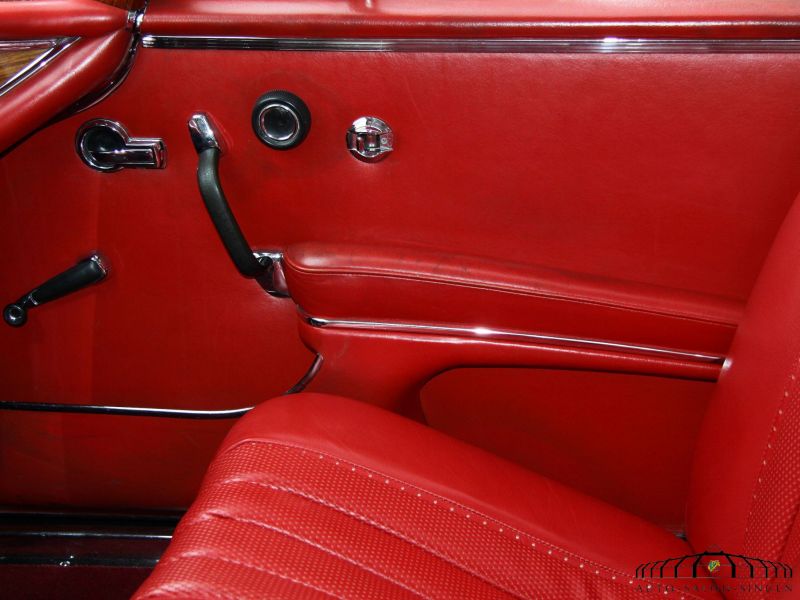 Mercedes-Benz 220 SE b