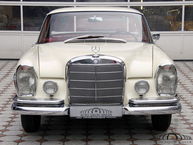 Mercedes-Benz 220 SE b