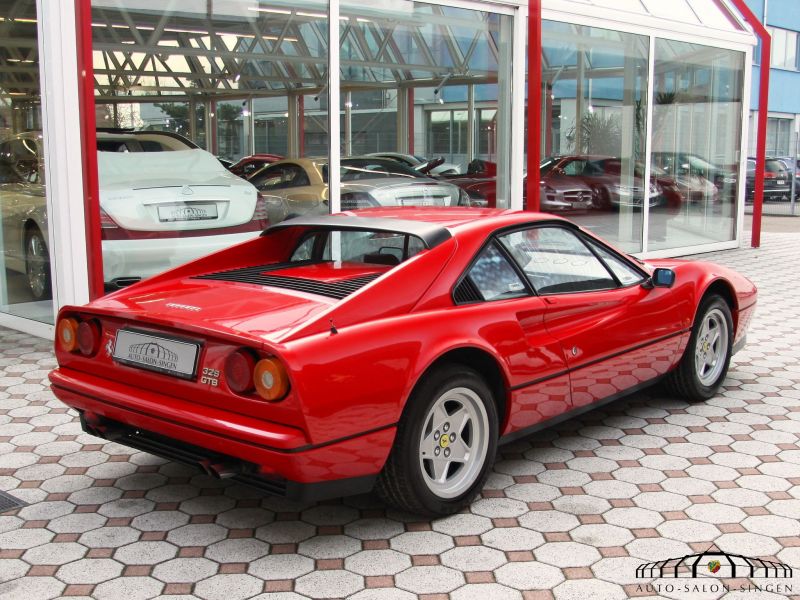 Ferrari 328 GTB