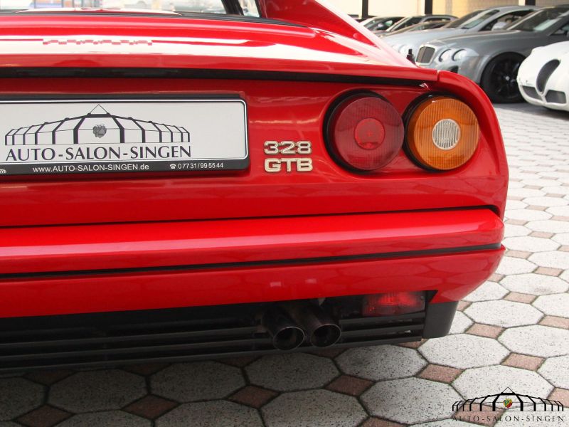 Ferrari 328 GTB