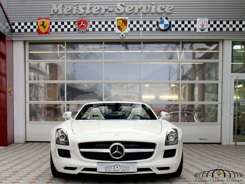 Mercedes-Benz SLS AMG Roadster