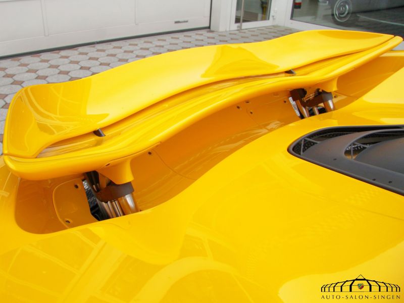 McLaren P1