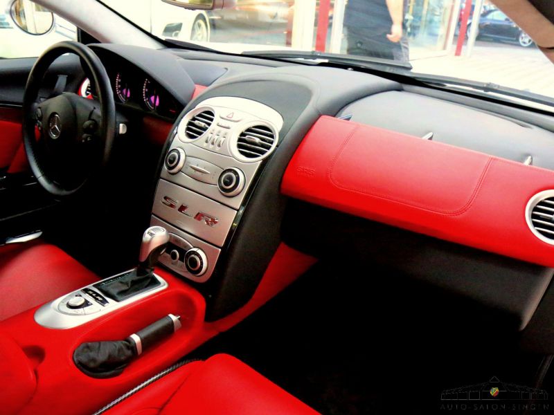 Mercedes-Benz SLR McLaren