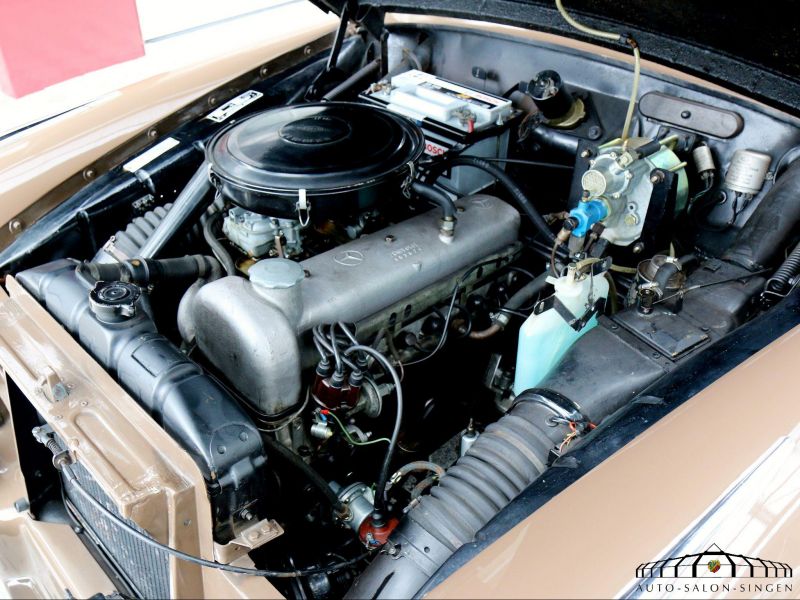 Mercedes-Benz 220 S Ponton Coupe