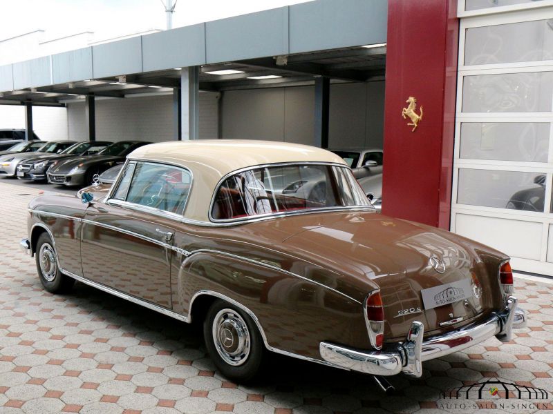 Mercedes-Benz 220 S Ponton Coupe