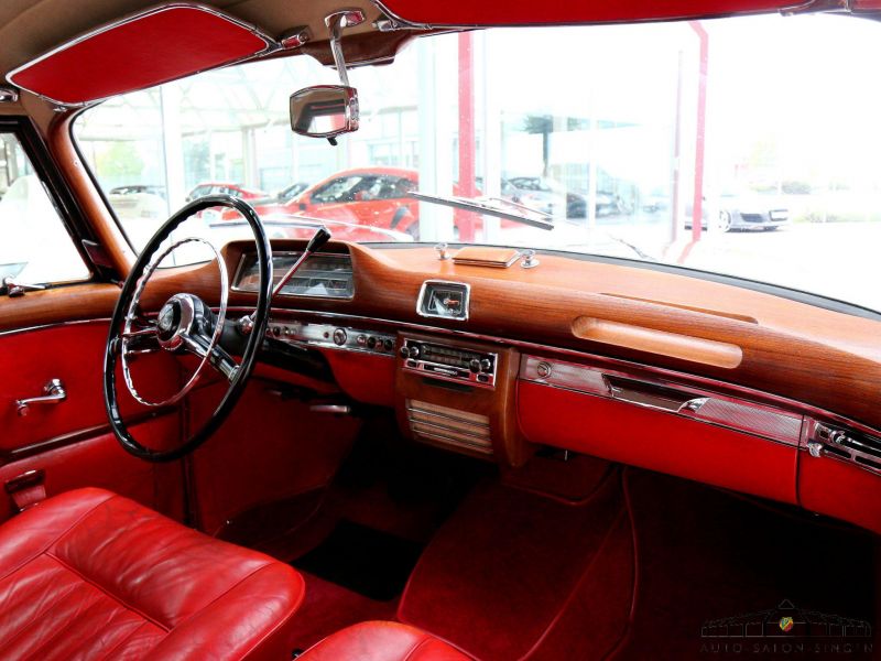 Mercedes-Benz 220 S Ponton Coupe