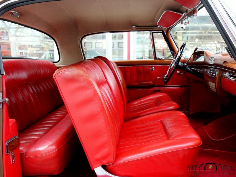 Mercedes-Benz 220 S Ponton Coupe