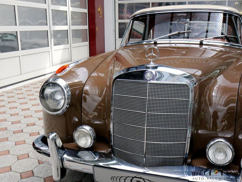 Mercedes-Benz 220 S Ponton Coupe