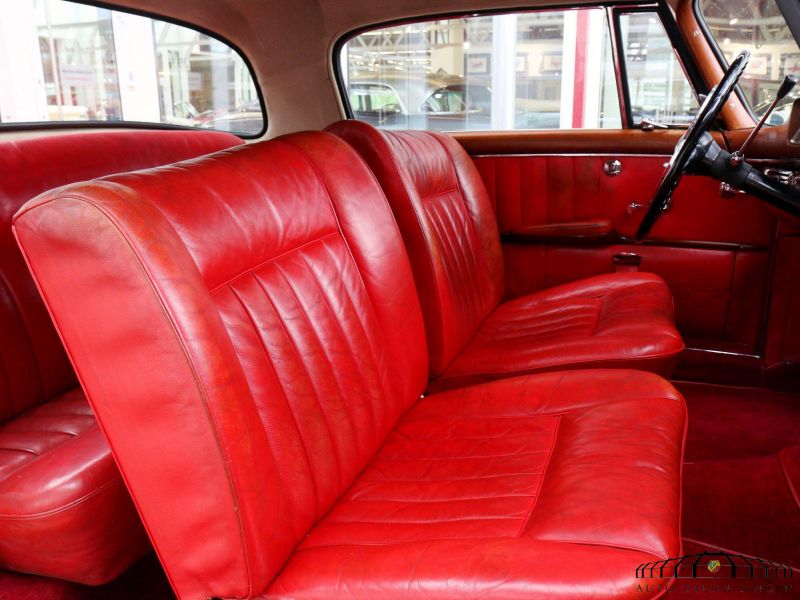 Mercedes-Benz 220 S Ponton Coupe