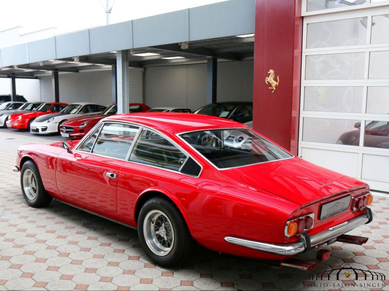 Ferrari 365 GT 2+2