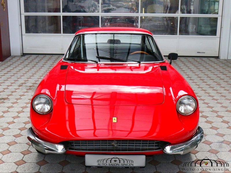 Ferrari 365 GT 2+2
