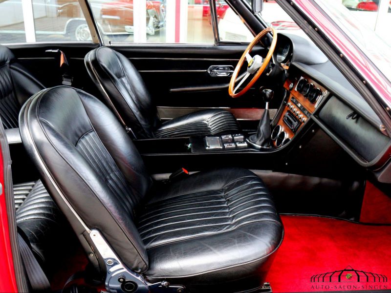Ferrari 365 GT 2+2