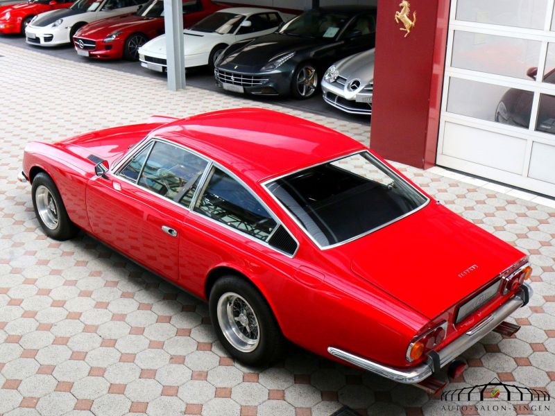 Ferrari 365 GT 2+2