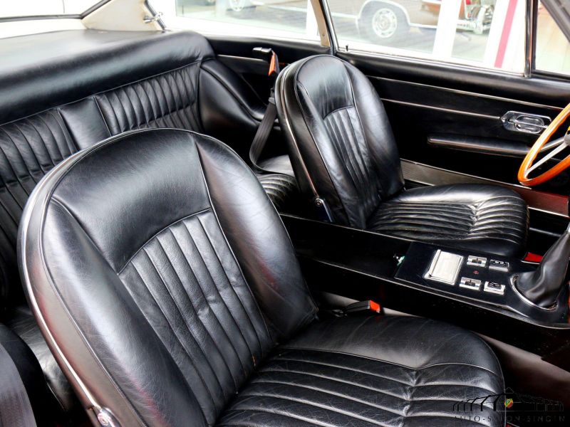 Ferrari 365 GT 2+2