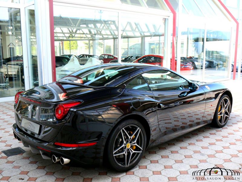 Ferrari California T