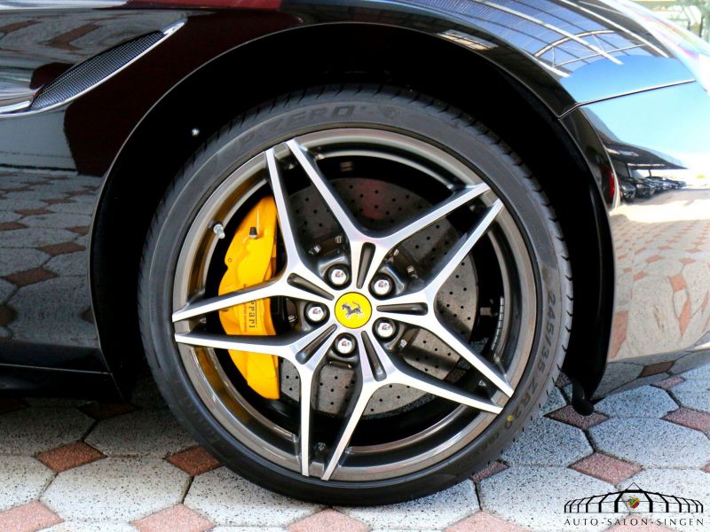 Ferrari California T