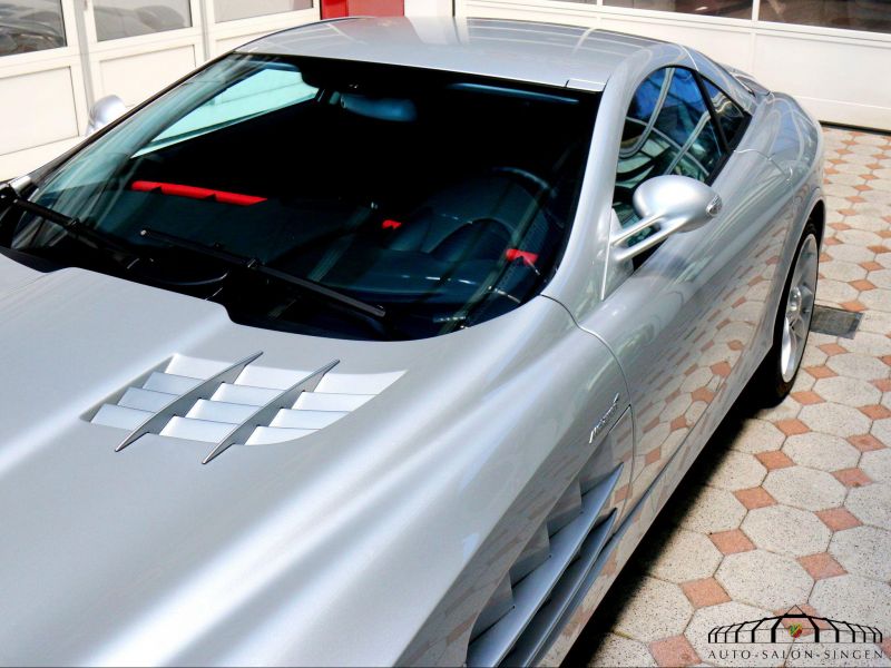 Mercedes-Benz SLR McLaren