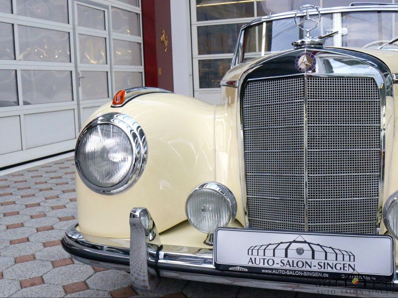 Mercedes-Benz 300 S Roadster 