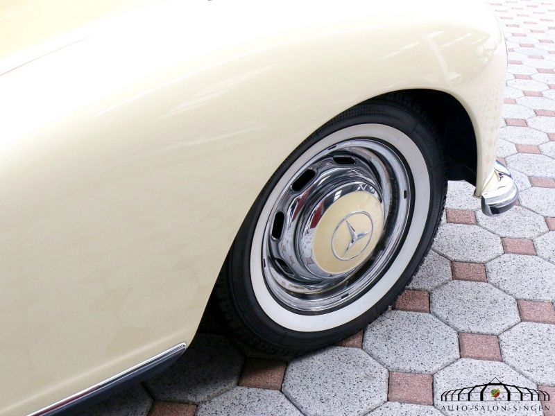 Mercedes-Benz 300 S Roadster 