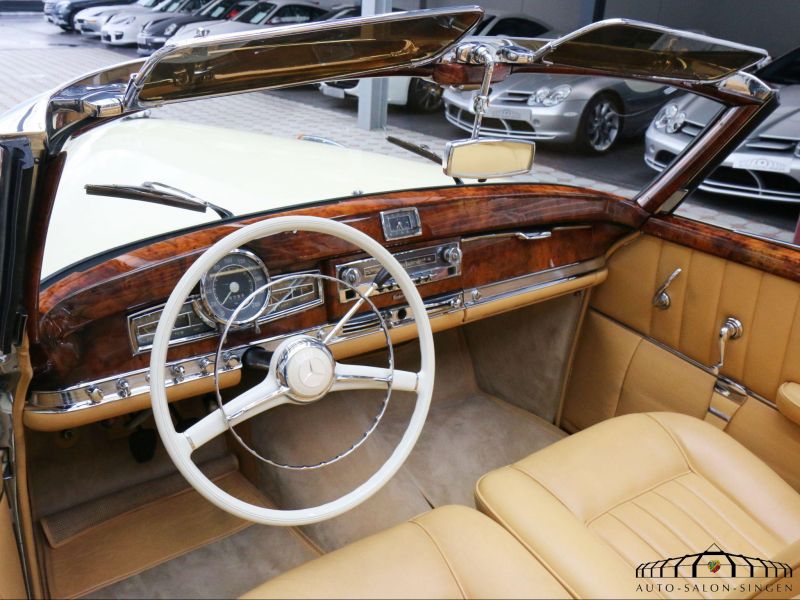 Mercedes-Benz 300 S Roadster 
